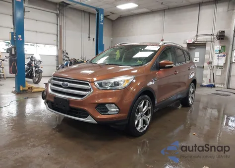 2017 Ford Escape Titanium из США, поврежденный, VIN 1FMCU9J95HUA33532